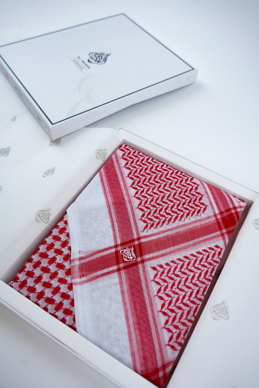 Al Wajaha Shamagh - White Box