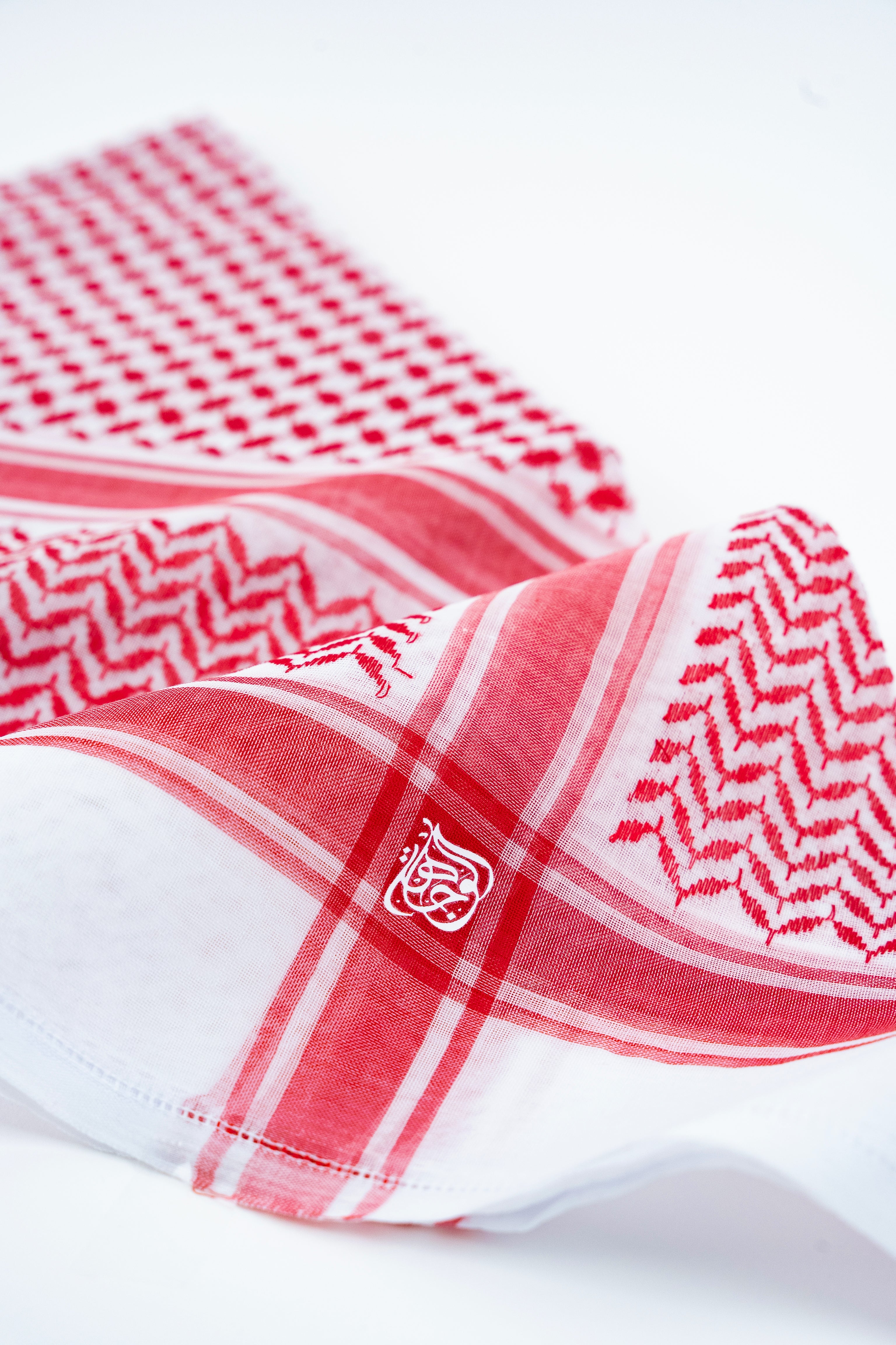 Al Wajaha Shamagh - White Box
