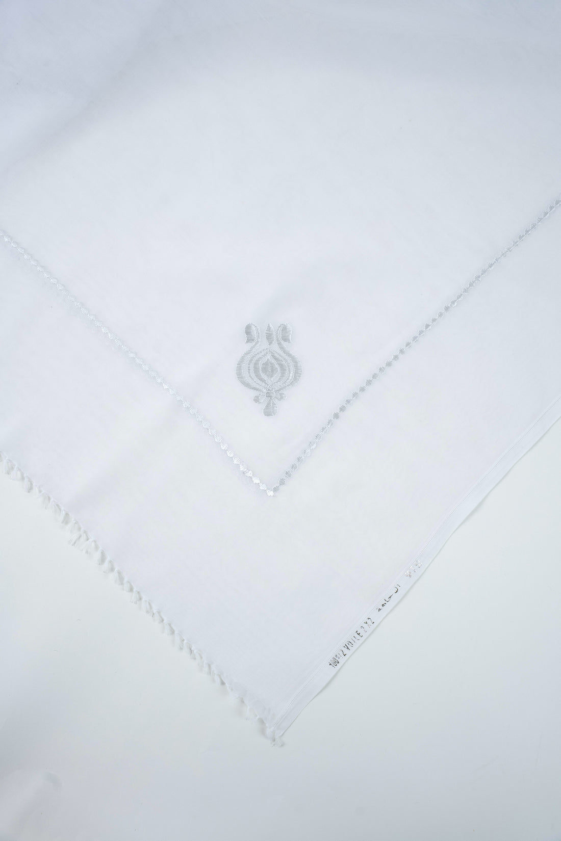 Al Wajaha Standard Japan Ghutra - Pattern 2