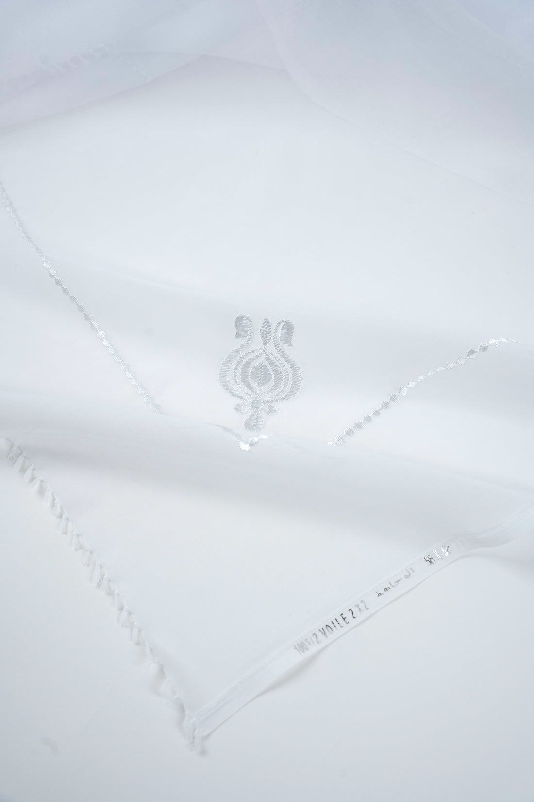 Al Wajaha Standard Japan Ghutra - Pattern 2
