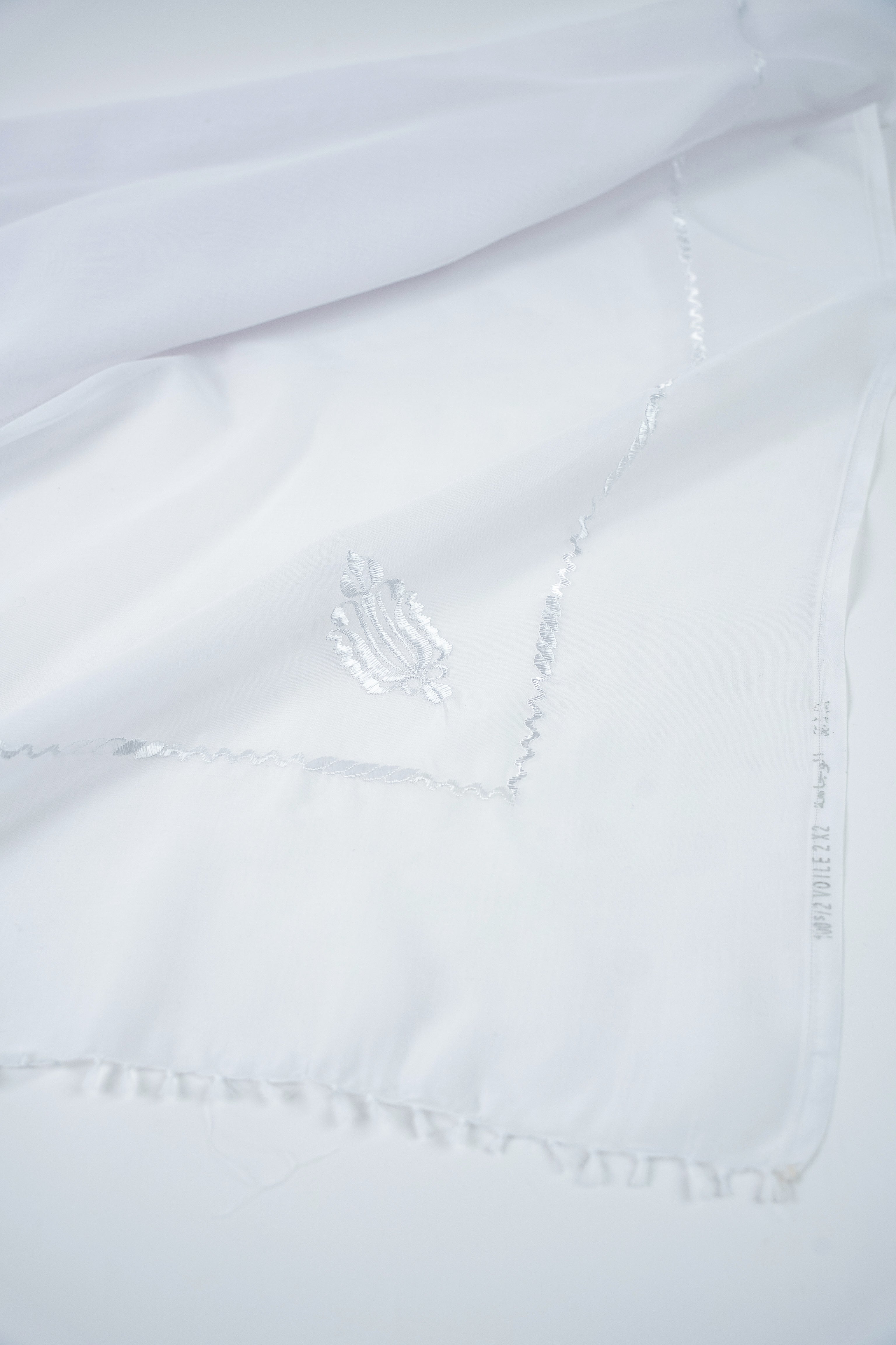 Al Wajaha Standard Japan Ghutra - Pattern 4