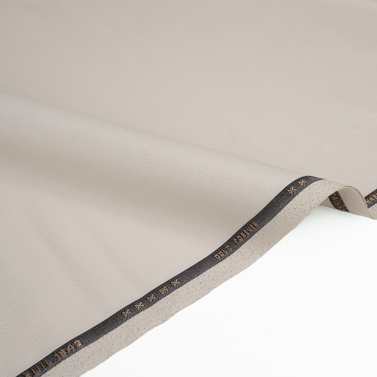 Gold Forever - Off White Semi Plain - (Ref-184012)