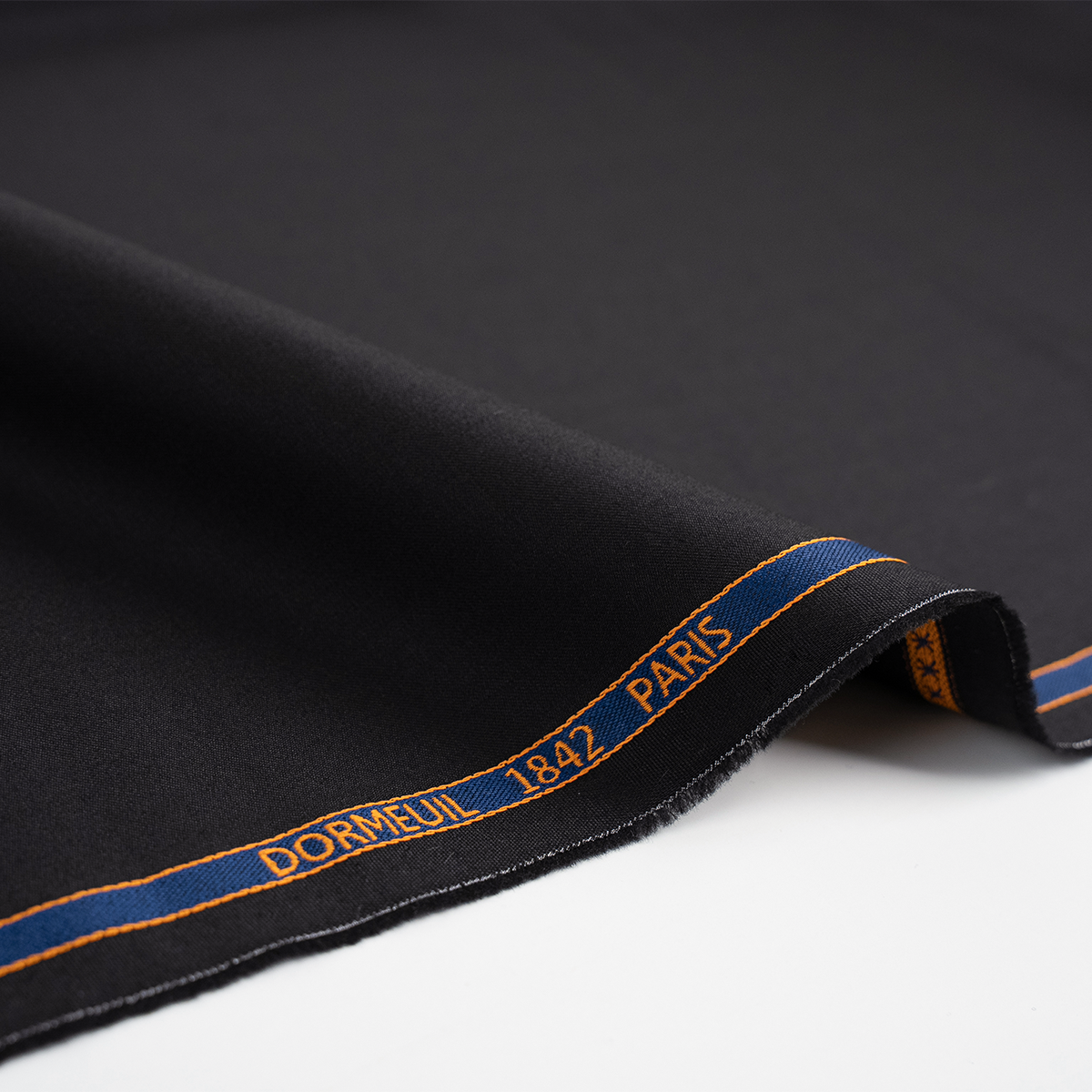 Millennial Genesis - Black Plain - (Ref-839128)